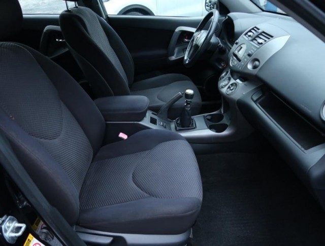 Toyota RAV 4  2.2 D-4D 