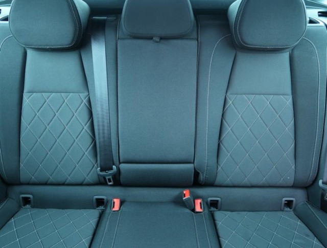 Škoda Karoq  1.5 TSI Sportline