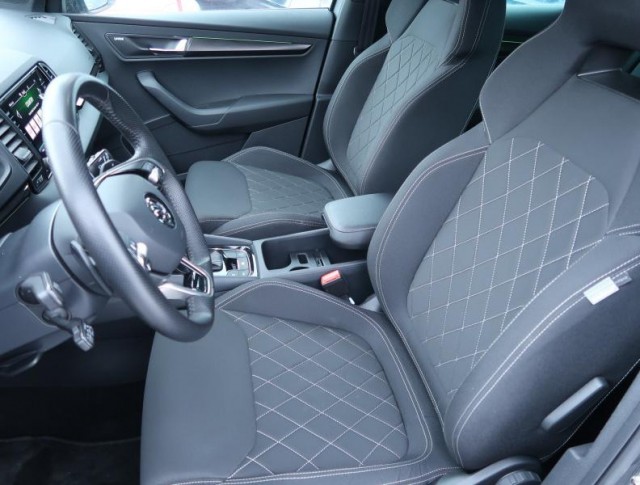 Škoda Karoq  1.5 TSI Sportline