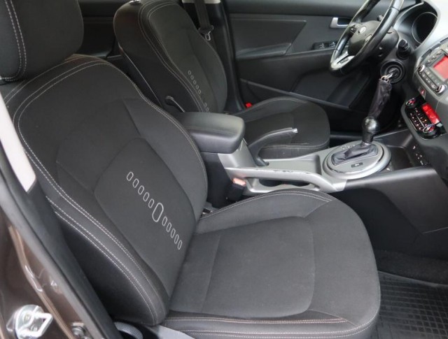 Kia Sportage  2.0 CRDi 