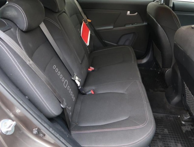 Kia Sportage  2.0 CRDi 