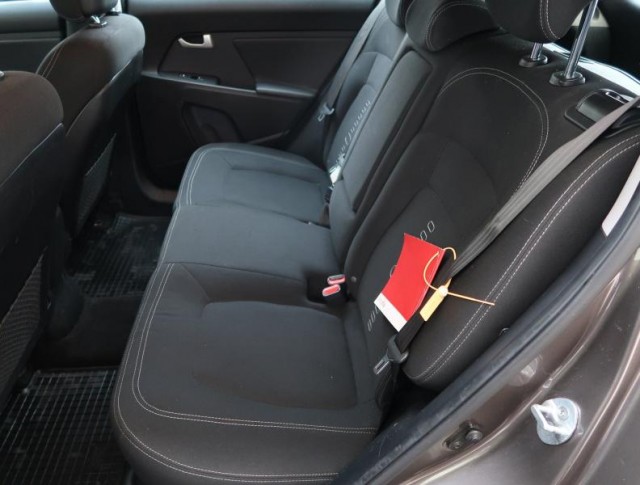 Kia Sportage  2.0 CRDi 