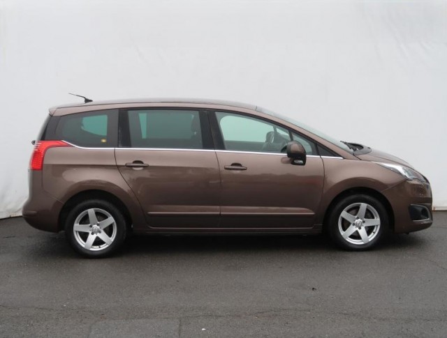 Peugeot 5008  1.6 HDi 