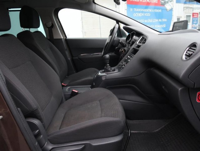 Peugeot 5008  1.6 HDi 
