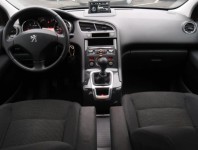 Peugeot 5008  1.6 HDi 
