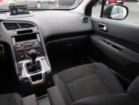 Peugeot 5008  1.6 HDi 