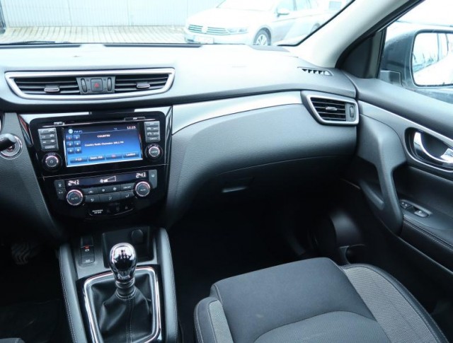 Nissan Qashqai  1.2 DIG-T 