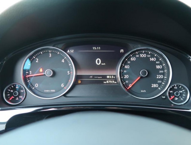 Volkswagen Touareg  3.0 TDI 