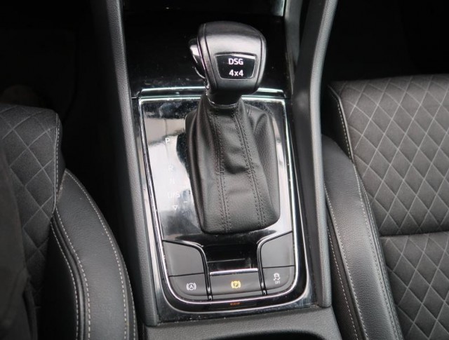 Škoda Karoq  1.5 TSI Style Plus