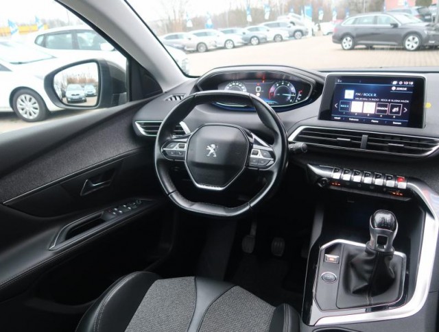 Peugeot 5008  PureTech 130 