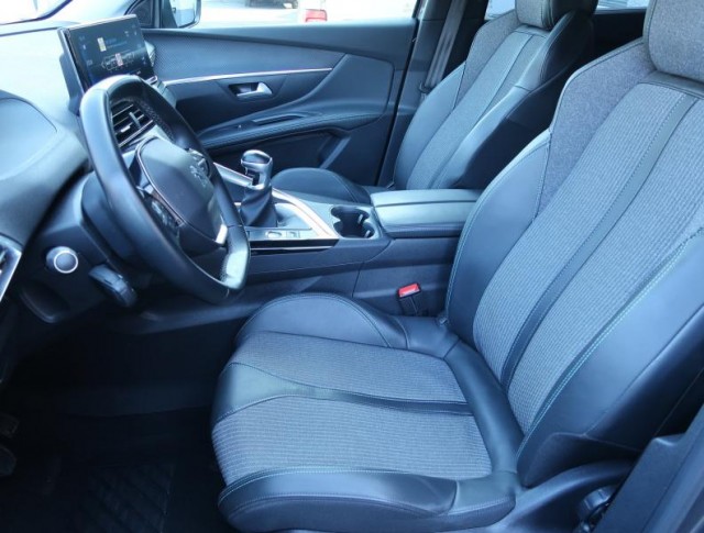 Peugeot 5008  1.5 BlueHDi 