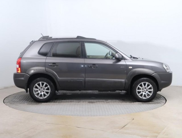 Hyundai Tucson  2.0 CRDi 