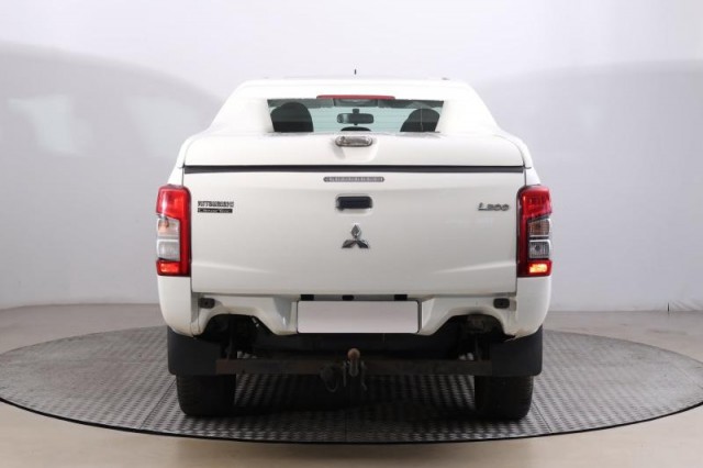 Mitsubishi L200  2.2 DI-D Invite Plus