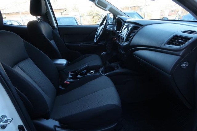 Mitsubishi L200  2.2 DI-D Invite Plus