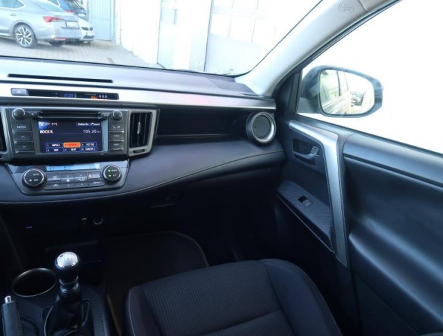 Toyota RAV 4  2.2 D-4D 