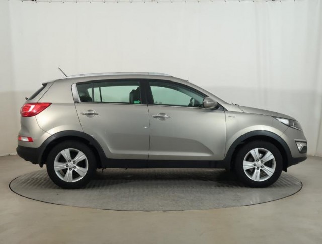 Kia Sportage  2.0 CRDi 