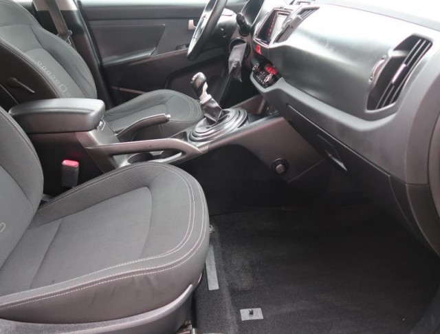 Kia Sportage  2.0 CRDi 