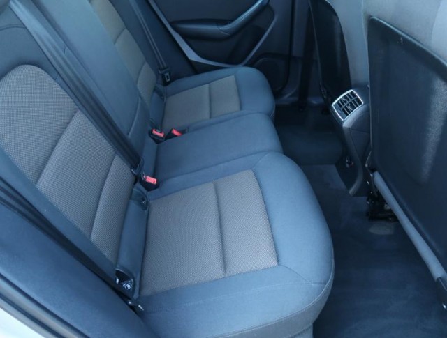 Audi Q3  2.0 TDI basis