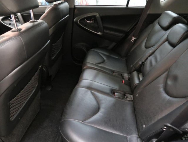 Toyota RAV 4  2.0 VVT-i 