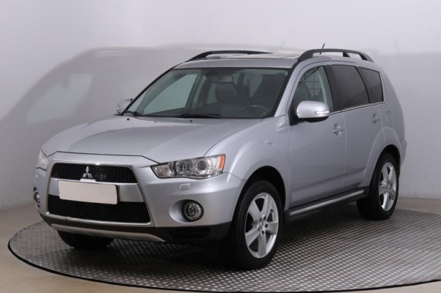 Mitsubishi Outlander  2.2 DI-D 
