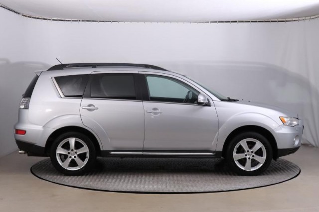 Mitsubishi Outlander  2.2 DI-D 