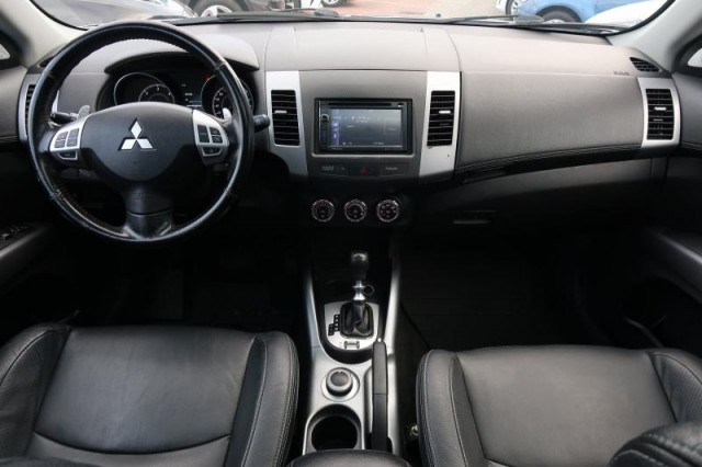 Mitsubishi Outlander  2.2 DI-D 