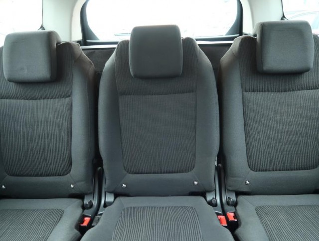 Peugeot 5008  1.6 HDi Access