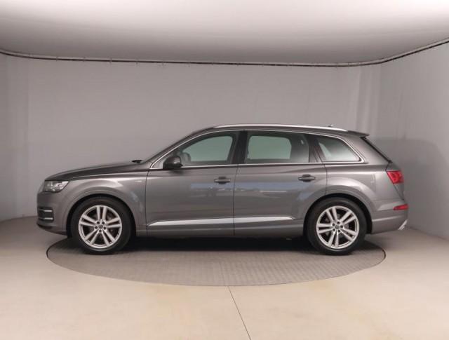 Audi Q7  3.0 TDI S-Line