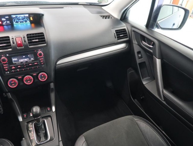 Subaru Forester  2.0 XT 