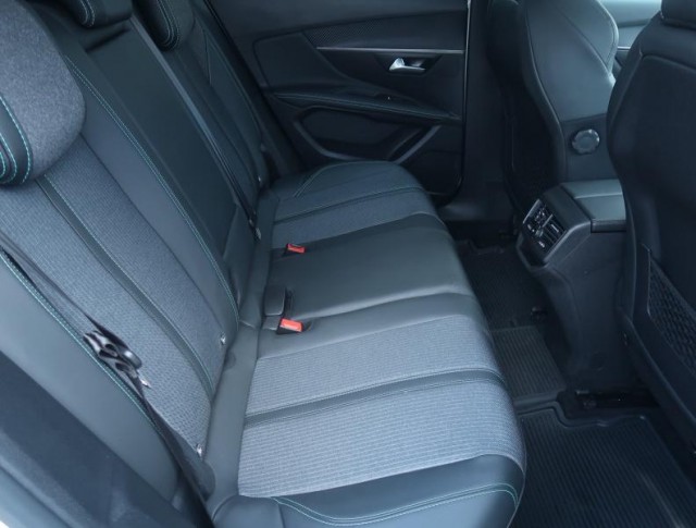 Peugeot 3008  1.2 PureTech 