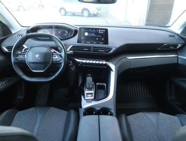 Peugeot 3008  1.2 PureTech 