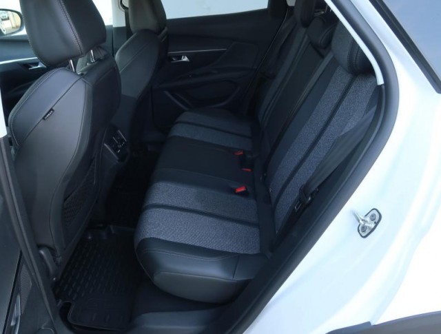 Peugeot 3008  1.2 PureTech 