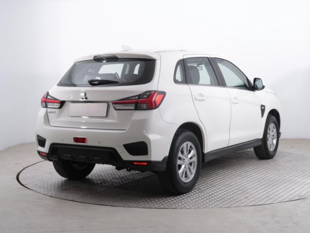Mitsubishi ASX  2.0 MIVEC 