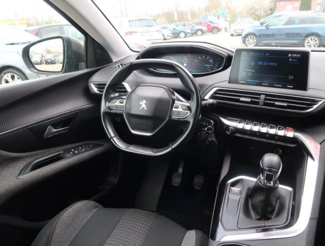 Peugeot 3008  1.2 PureTech 