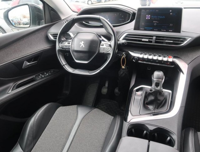 Peugeot 3008  1.2 PureTech 