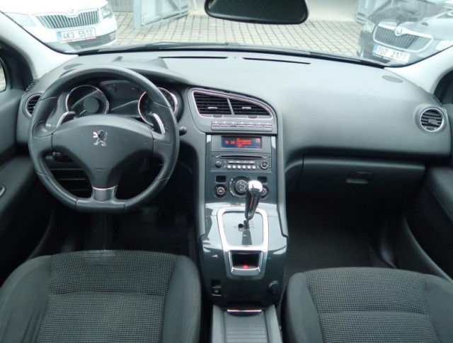 Peugeot 5008  1.6 HDi Active Pack