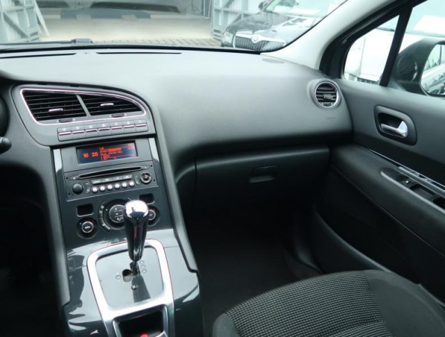 Peugeot 5008  1.6 HDi Active Pack