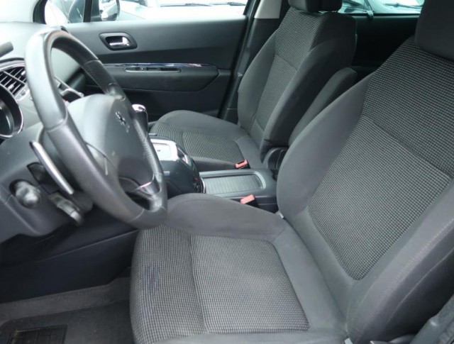 Peugeot 5008  1.6 HDi Active Pack