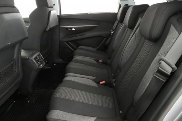 Peugeot 5008  1.5 BlueHDi 