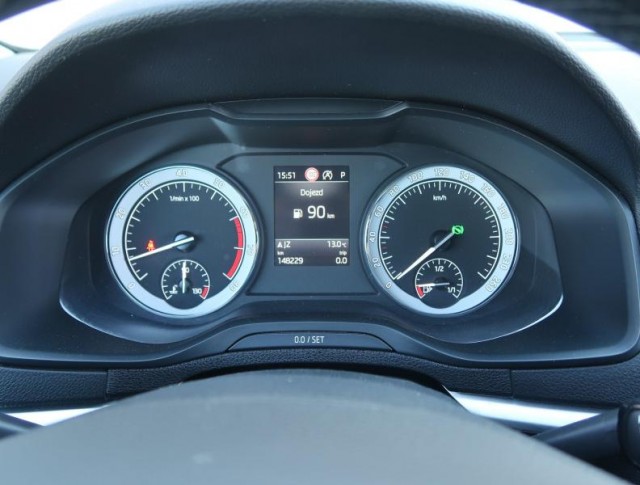 Škoda Karoq  1.5 TSI 