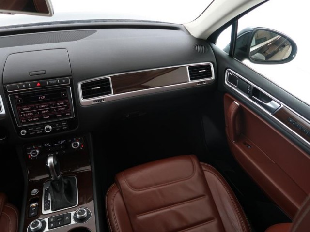Volkswagen Touareg  3.0 TDI 