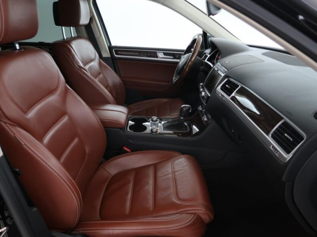Volkswagen Touareg  3.0 TDI 
