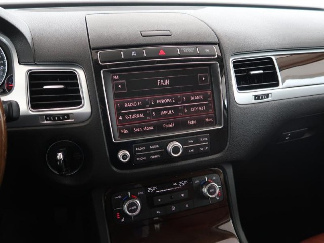 Volkswagen Touareg  3.0 TDI 