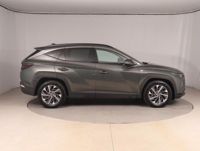 Hyundai Tucson  1.6 T-GDI 48V MHEV 