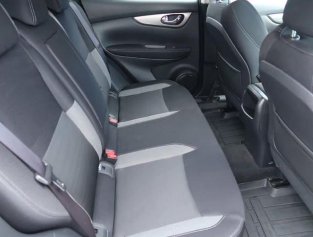 Nissan Qashqai  1.2 DIG-T N-Connecta