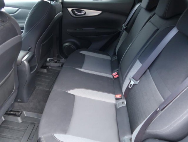 Nissan Qashqai  1.2 DIG-T N-Connecta