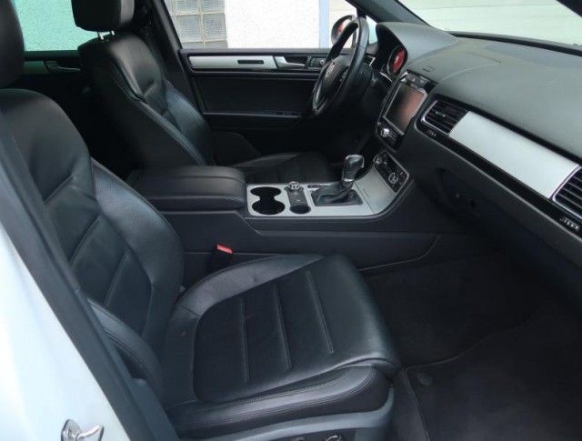 Volkswagen Touareg  3.0 TDI Carat