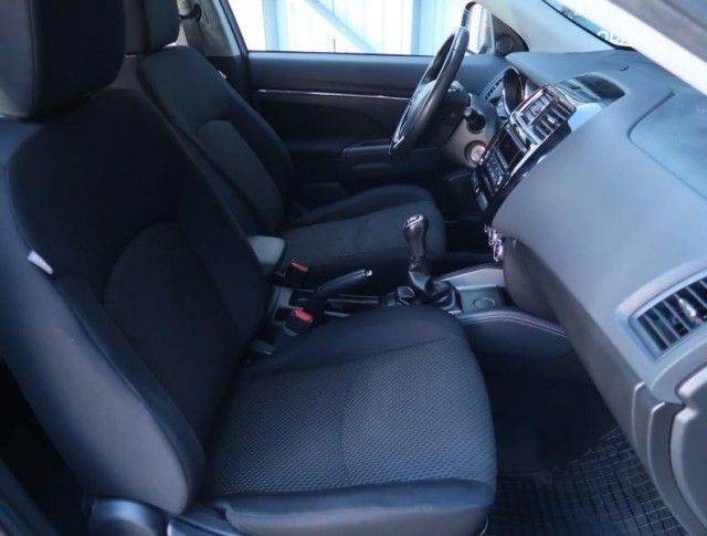 Mitsubishi ASX  1.6 MIVEC Inform