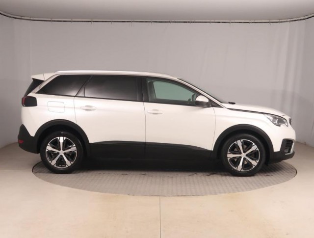 Peugeot 5008  PureTech 130 