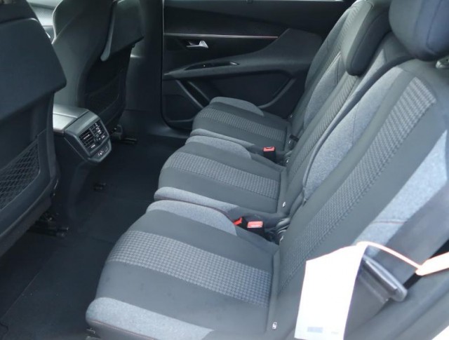 Peugeot 5008  PureTech 130 